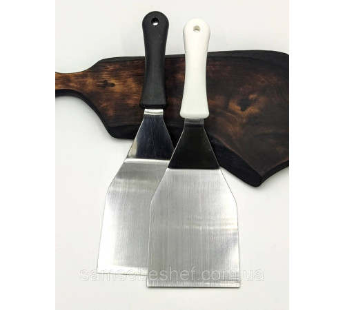 Лопатка для бургерів Profissional Black 33*10.5 см - якісний і зручний інструмент для створення ідеальних бургерів.