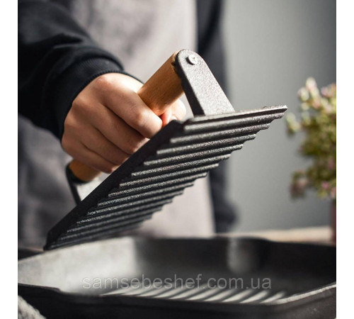 Чавунний прес для гриля прямокутний з дерев'яним руків'ям Cast Iron Press Grill BBQ